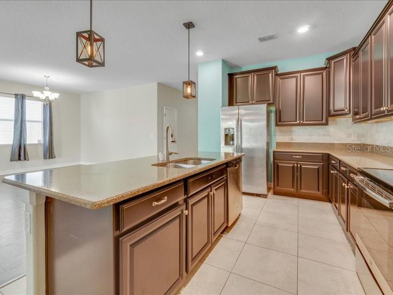 Image 31 of 32 For 1569 Thetford Circle