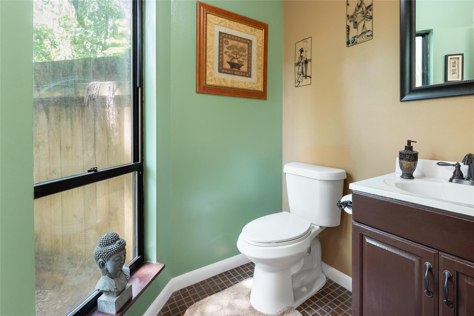 Image 31 of 58 For 1899 King Edward Drive
