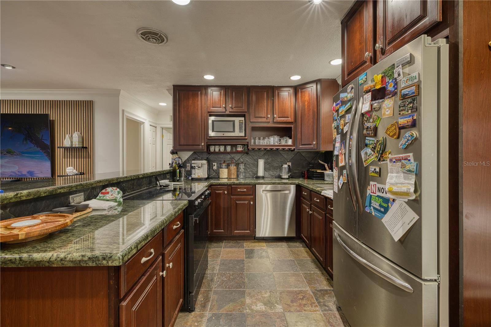 Image 11 of 41 For 5331 Oak Court