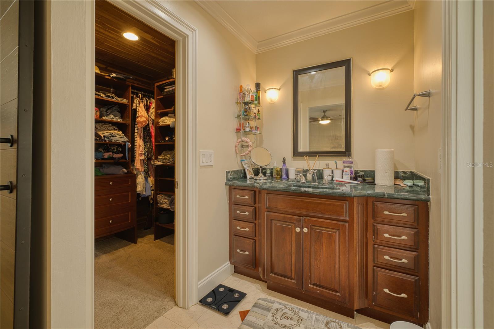 Image 16 of 41 For 5331 Oak Court