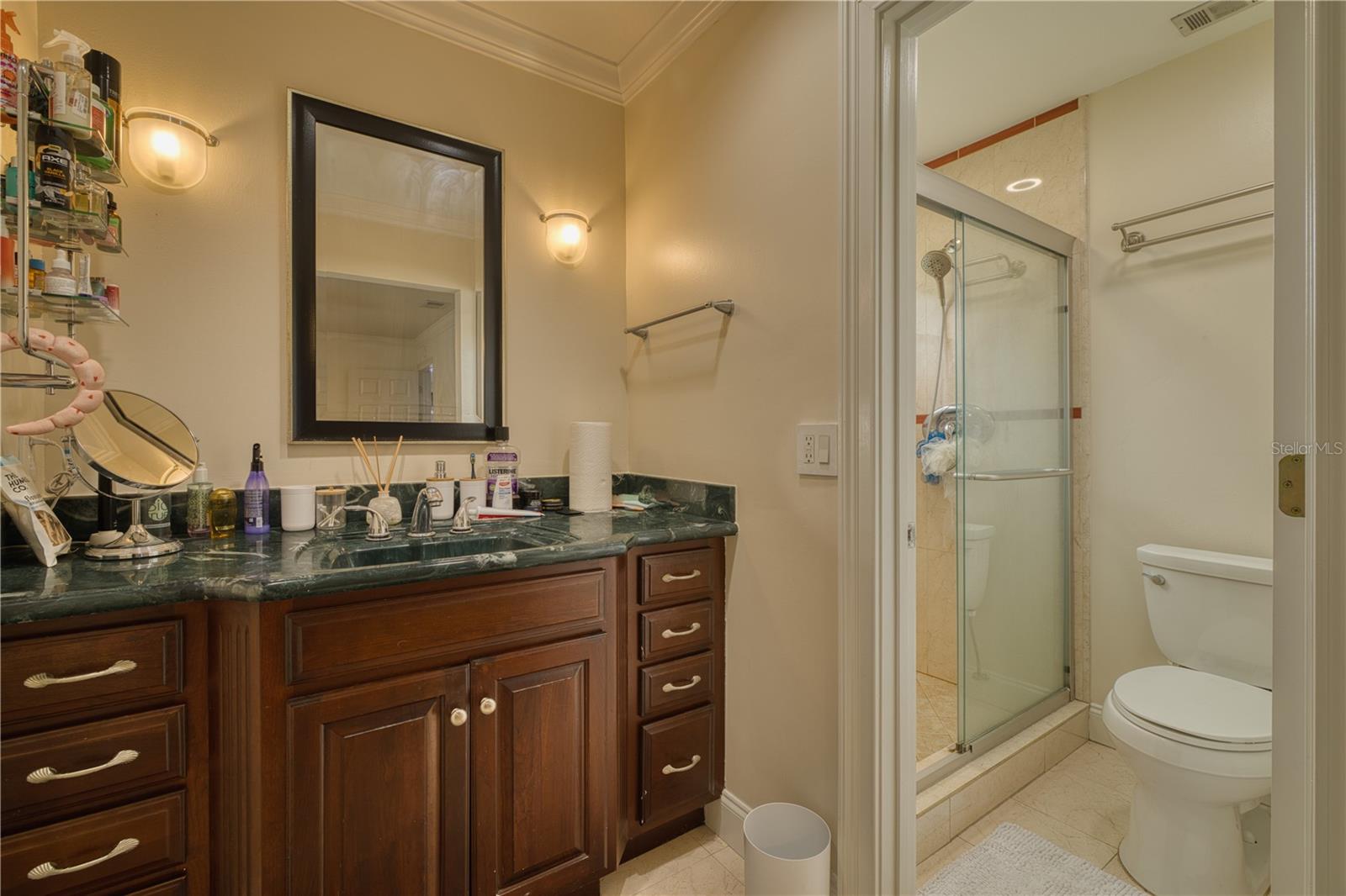 Image 18 of 41 For 5331 Oak Court