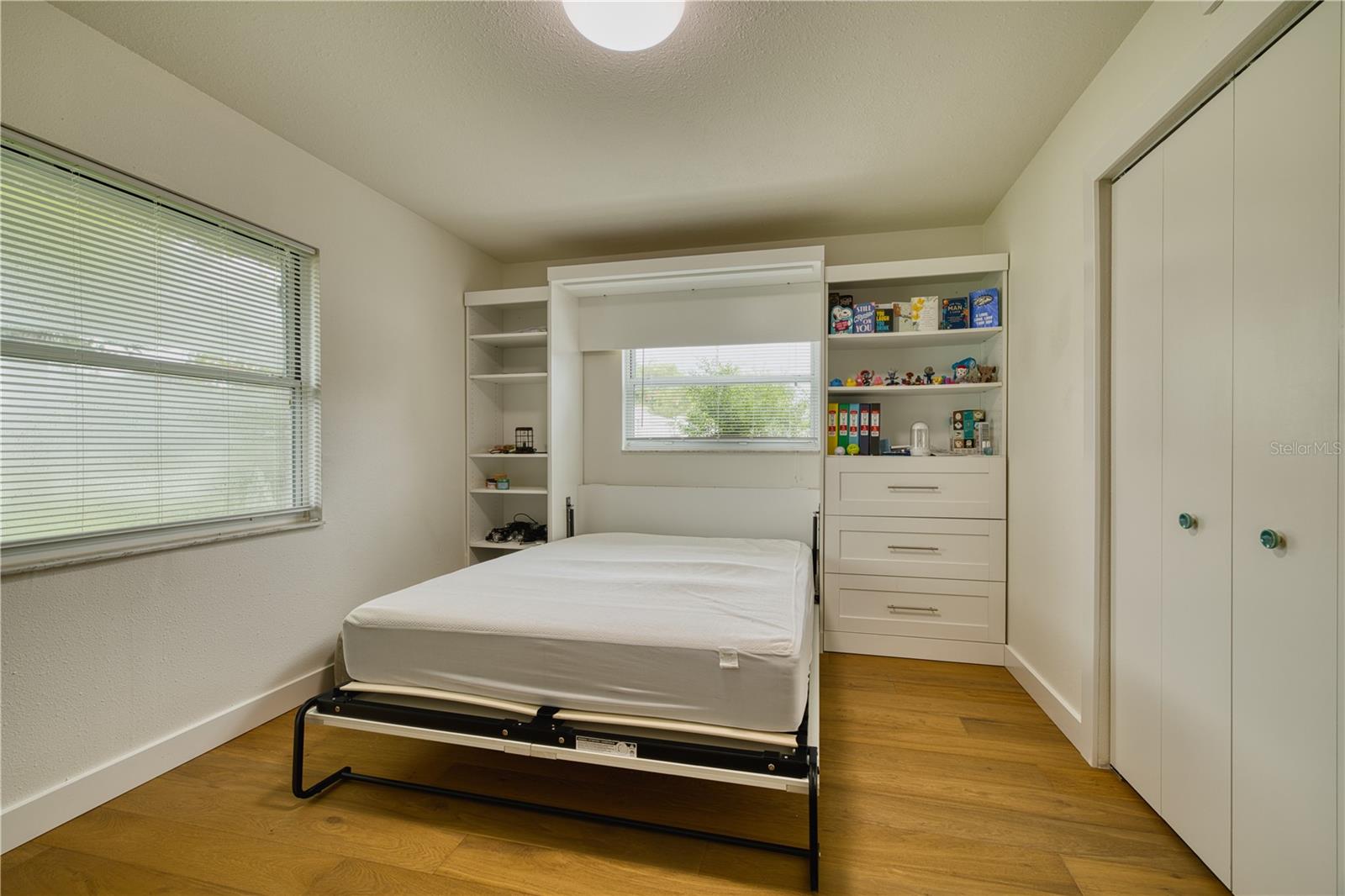 Image 22 of 41 For 5331 Oak Court