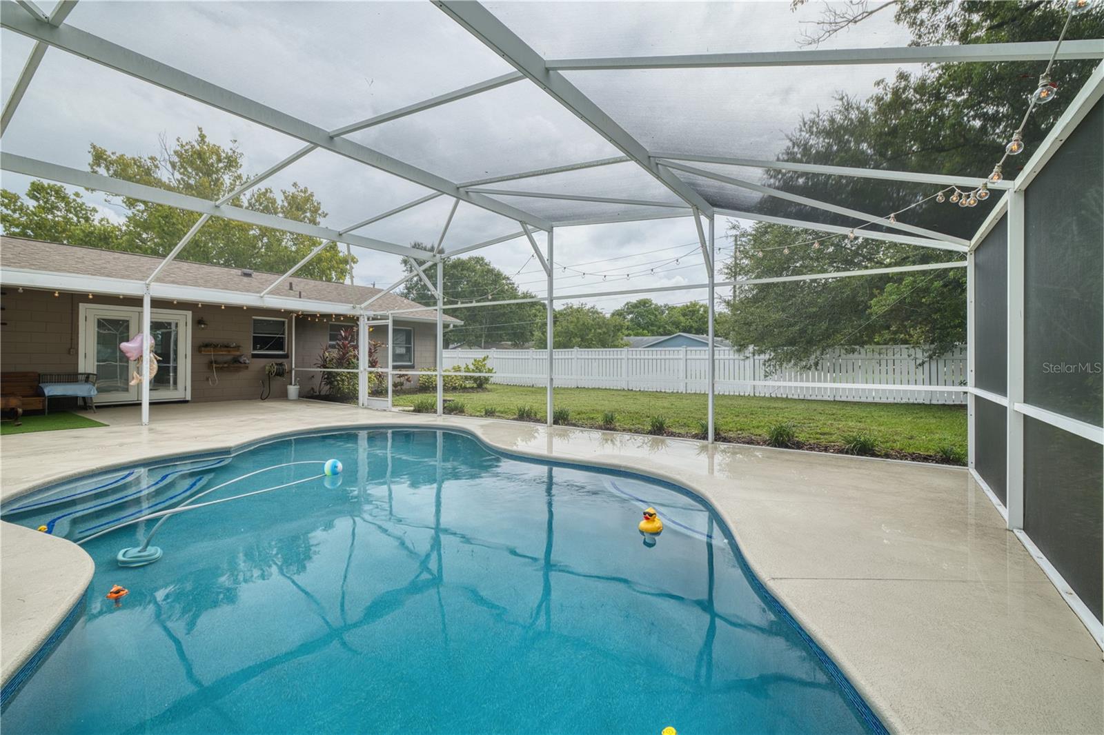 Image 31 of 41 For 5331 Oak Court