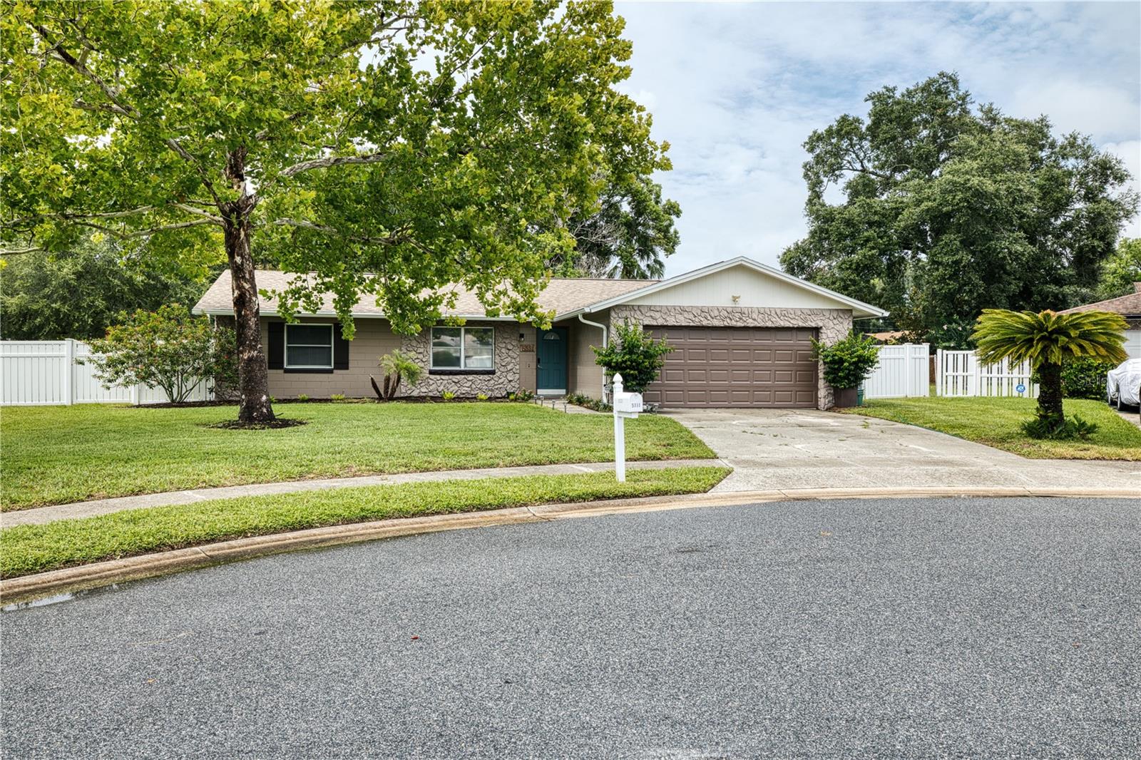 Image 33 of 41 For 5331 Oak Court