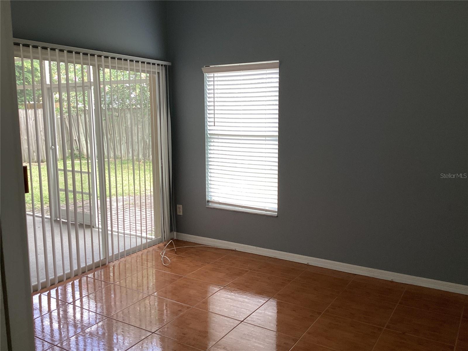 Image 13 of 30 For 572 Lancer Oak Drive