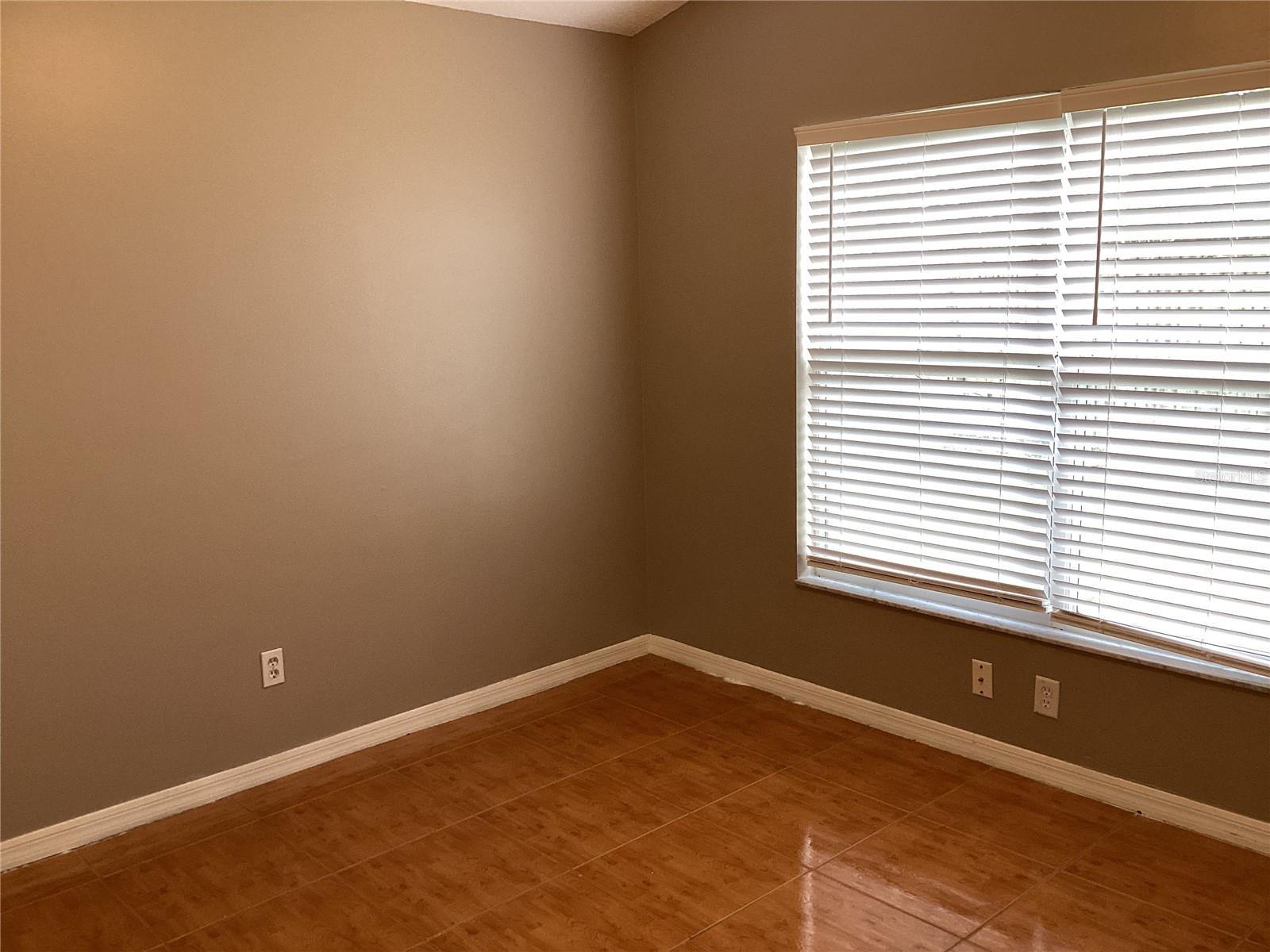 Image 17 of 30 For 572 Lancer Oak Drive