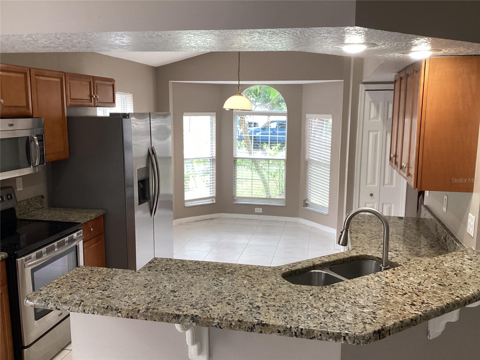 Image 6 of 30 For 572 Lancer Oak Drive