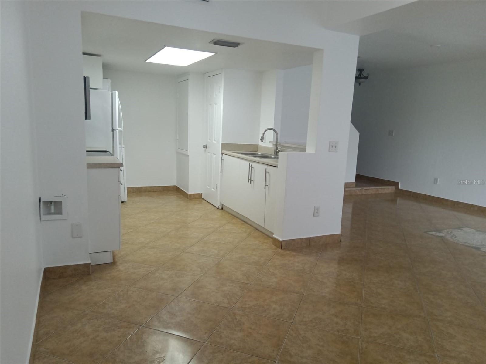 Image 3 of 18 For 429 Coconut Palm Way