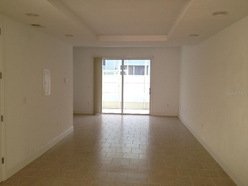 Image 2 of 10 For 605 Elmhurst Court
