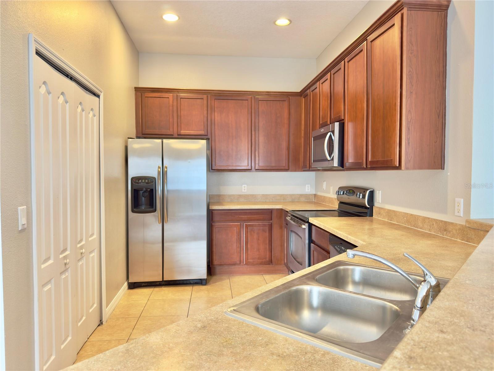 Image 2 of 16 For 10238 Cala Lily Trail S