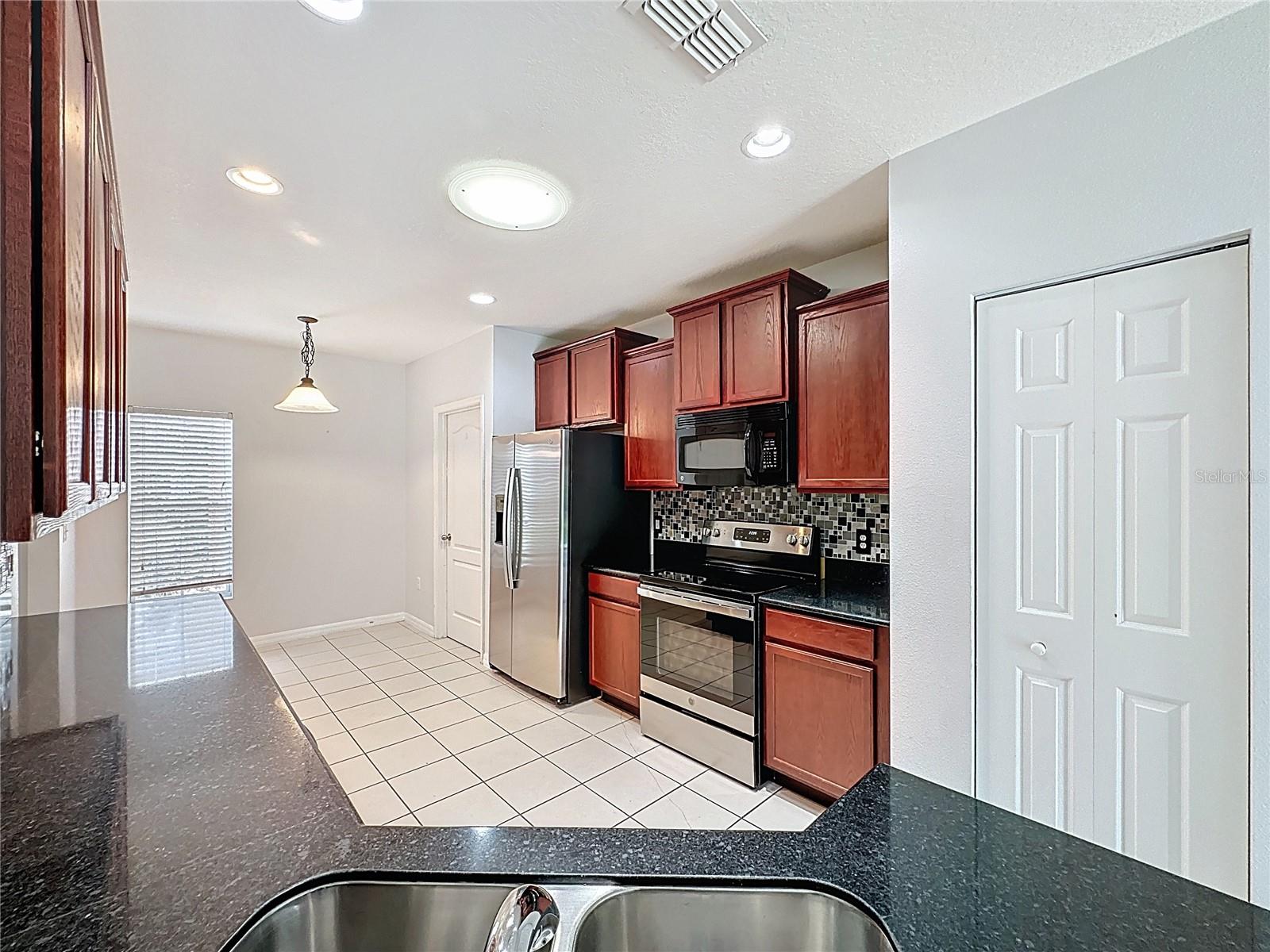 Image 12 of 43 For 3169 Queen Alexandria Drive