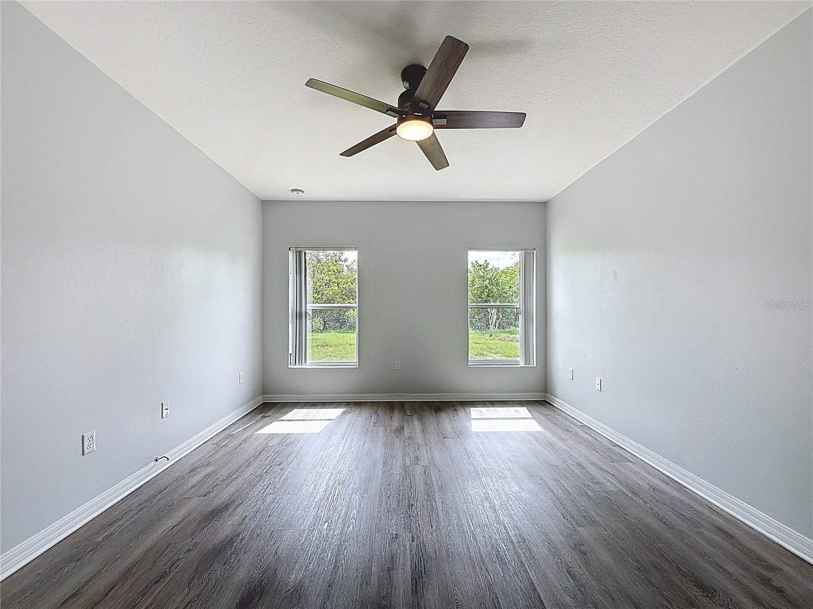 Image 15 of 43 For 3169 Queen Alexandria Drive