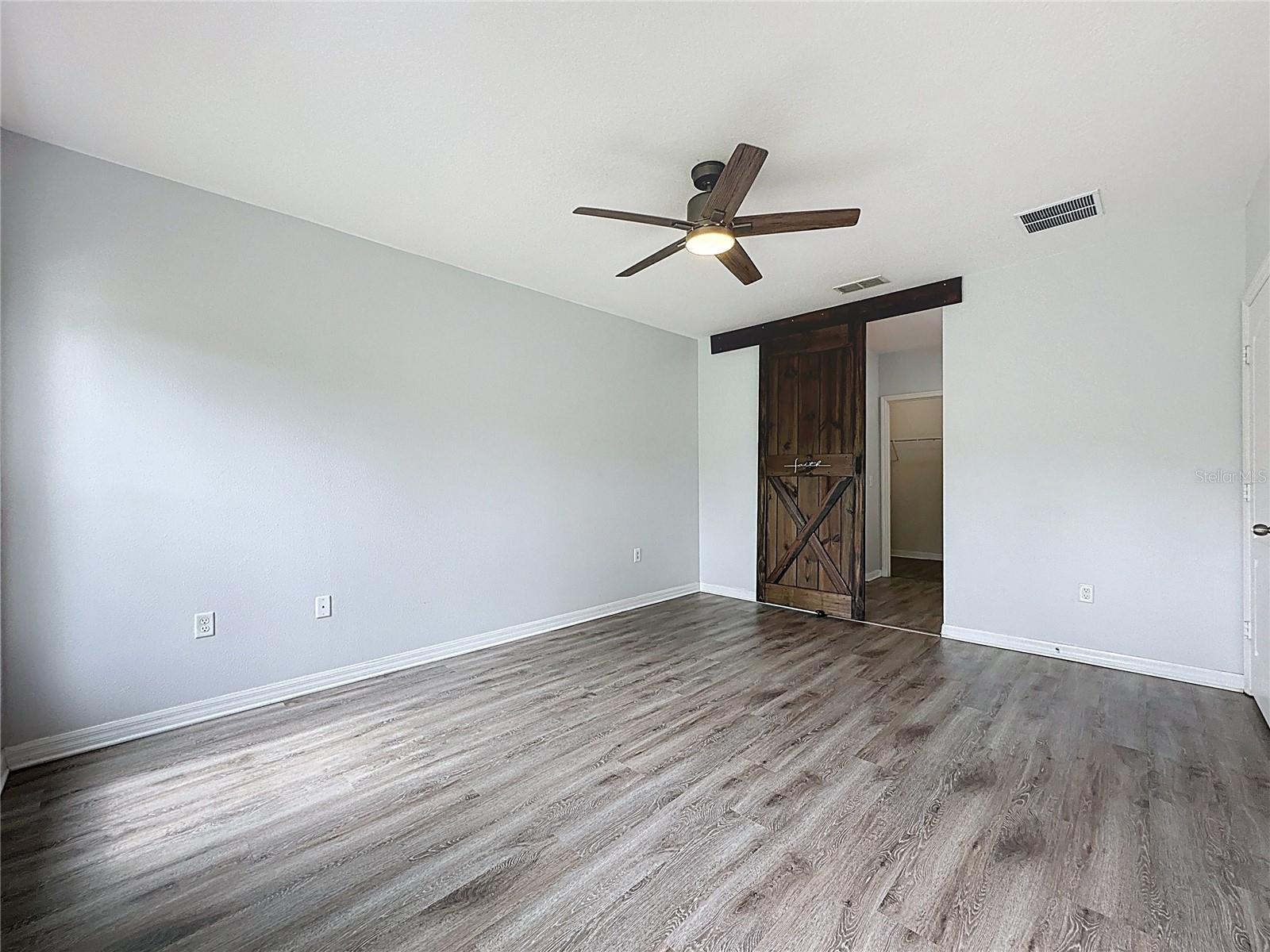 Image 17 of 43 For 3169 Queen Alexandria Drive