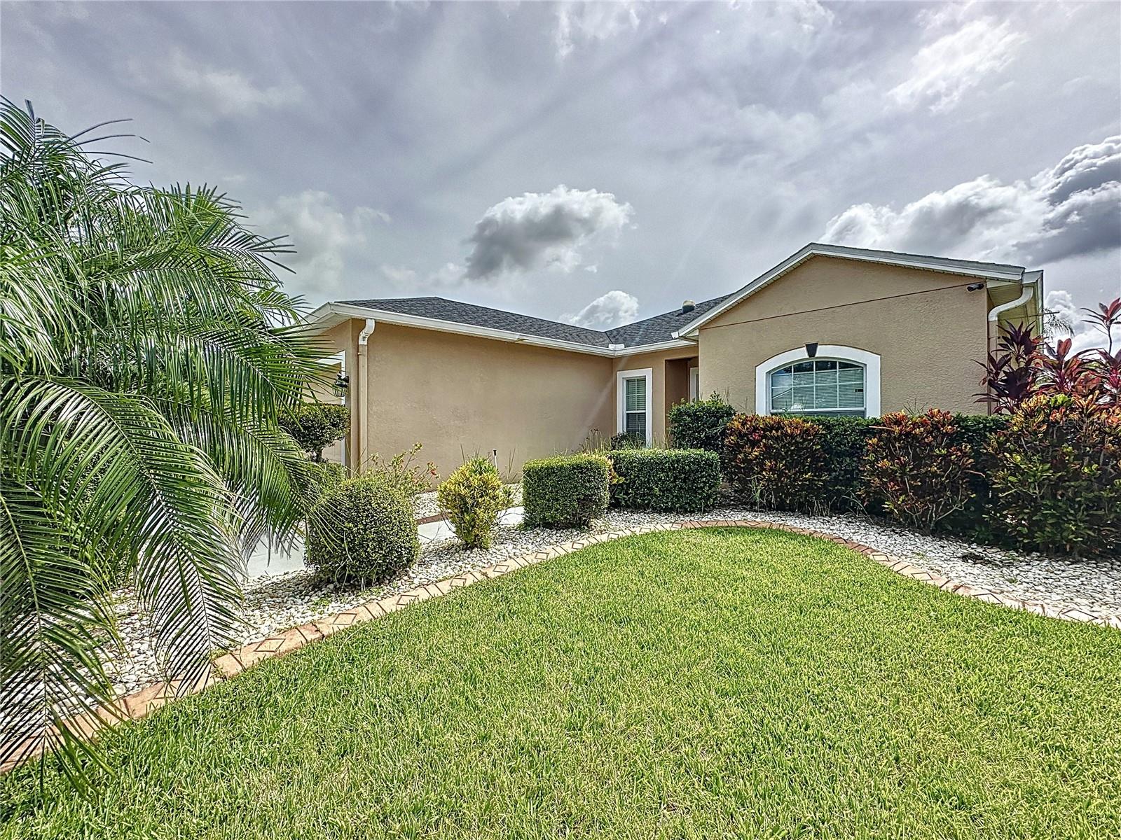 Image 3 of 43 For 3169 Queen Alexandria Drive
