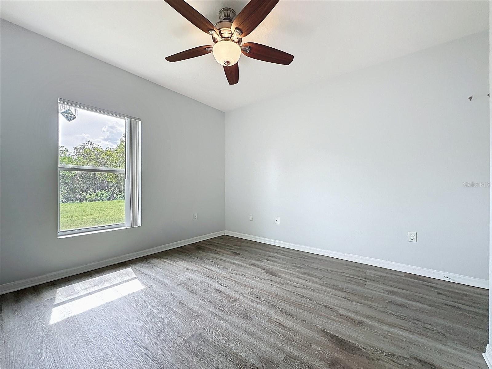 Image 31 of 43 For 3169 Queen Alexandria Drive