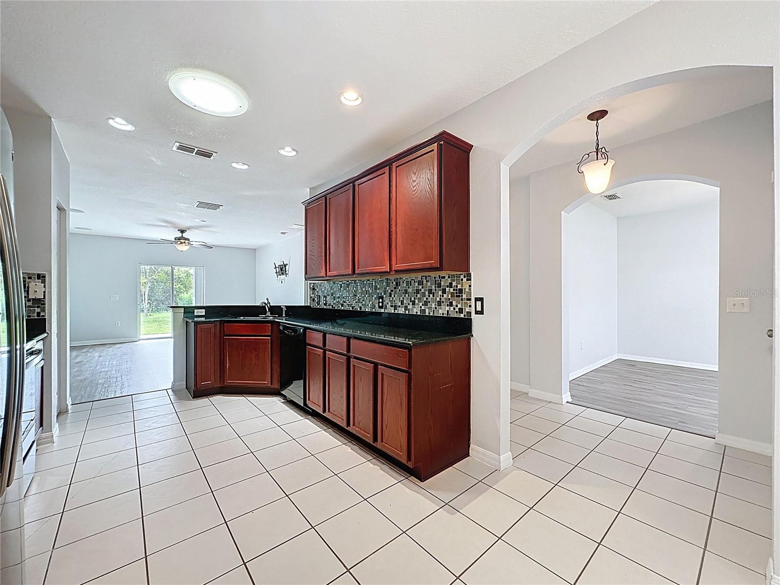 Image 5 of 43 For 3169 Queen Alexandria Drive