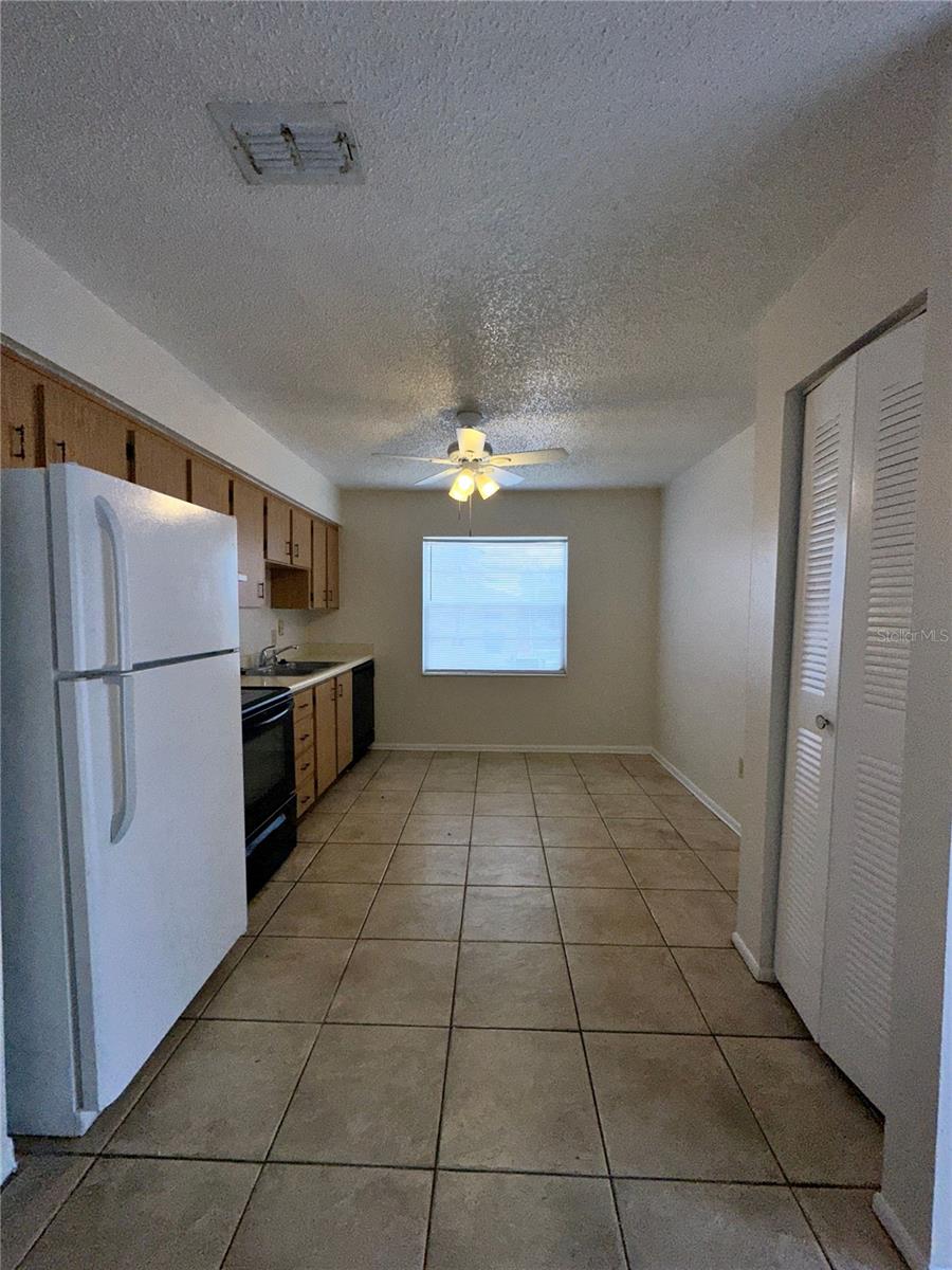 Image 5 of 10 For 705 Michigan Court 3