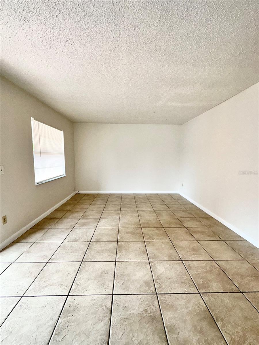 Image 6 of 10 For 705 Michigan Court 3