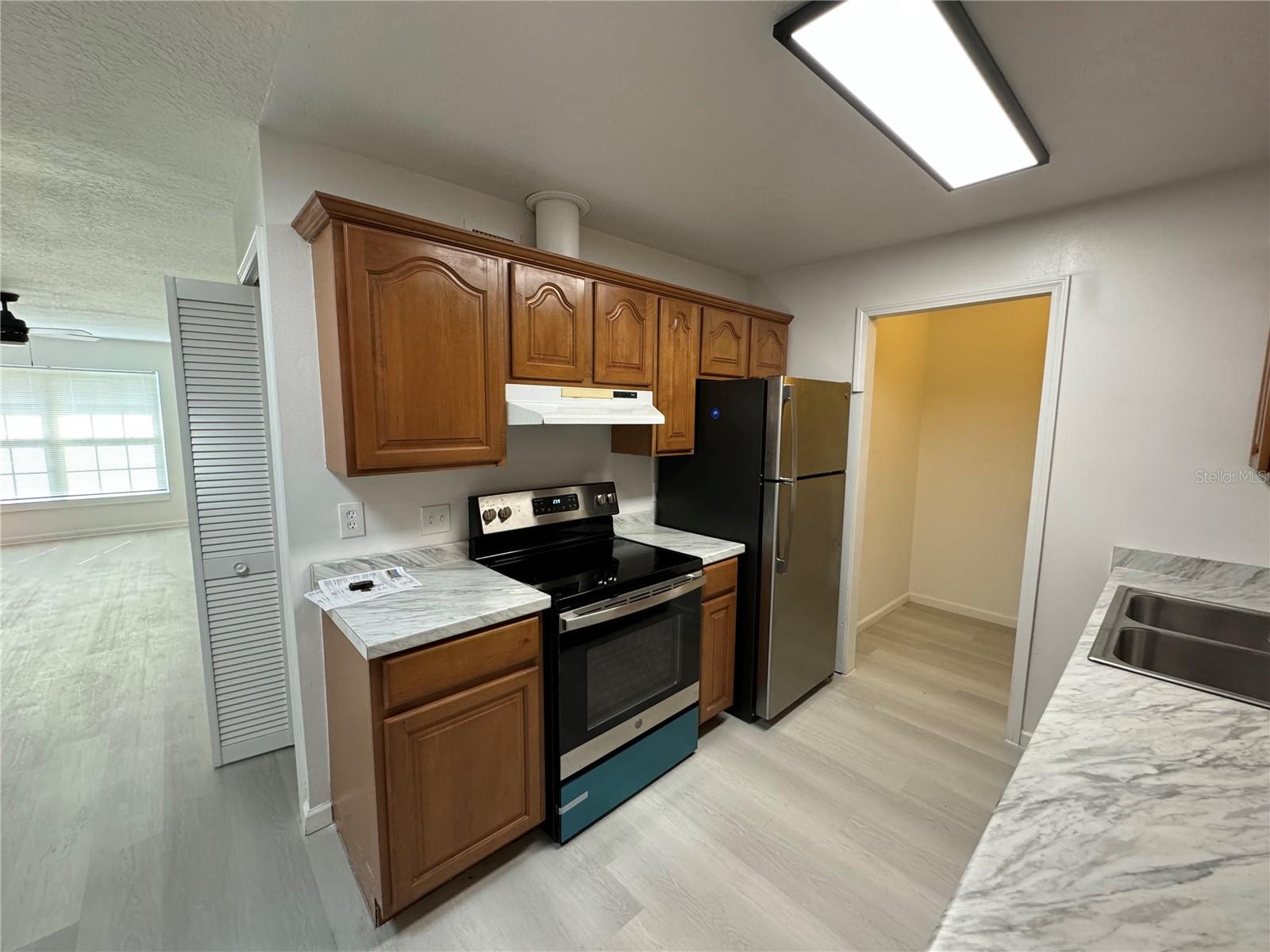 Image 3 of 9 For 2727 Oak Ridge Road 3