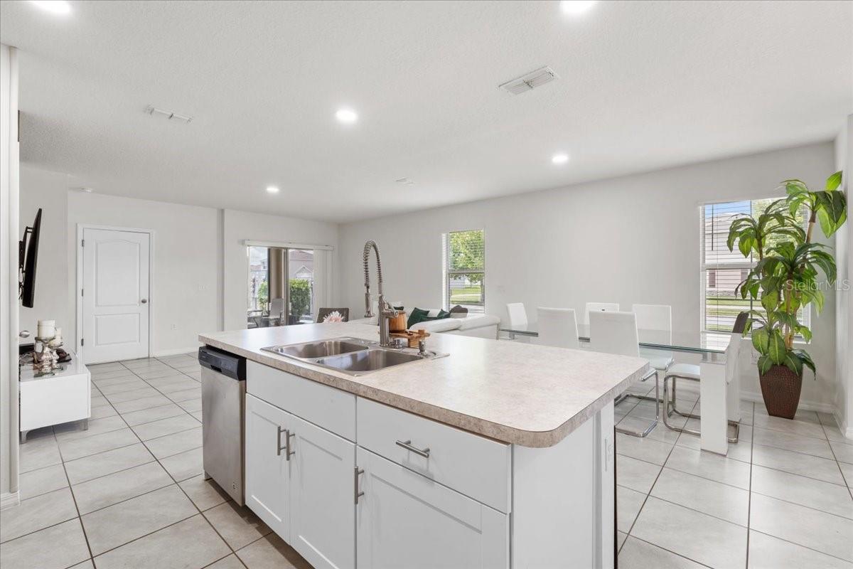 Image 16 of 56 For 1864 Red Canyon Drive