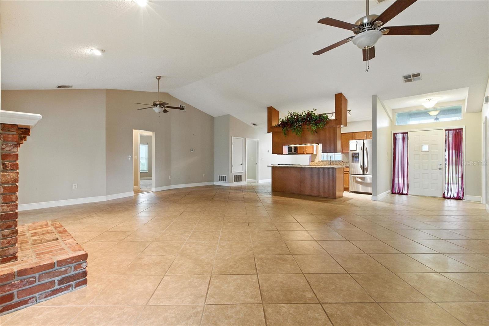 Image 16 of 52 For 1358 Emerald Drive