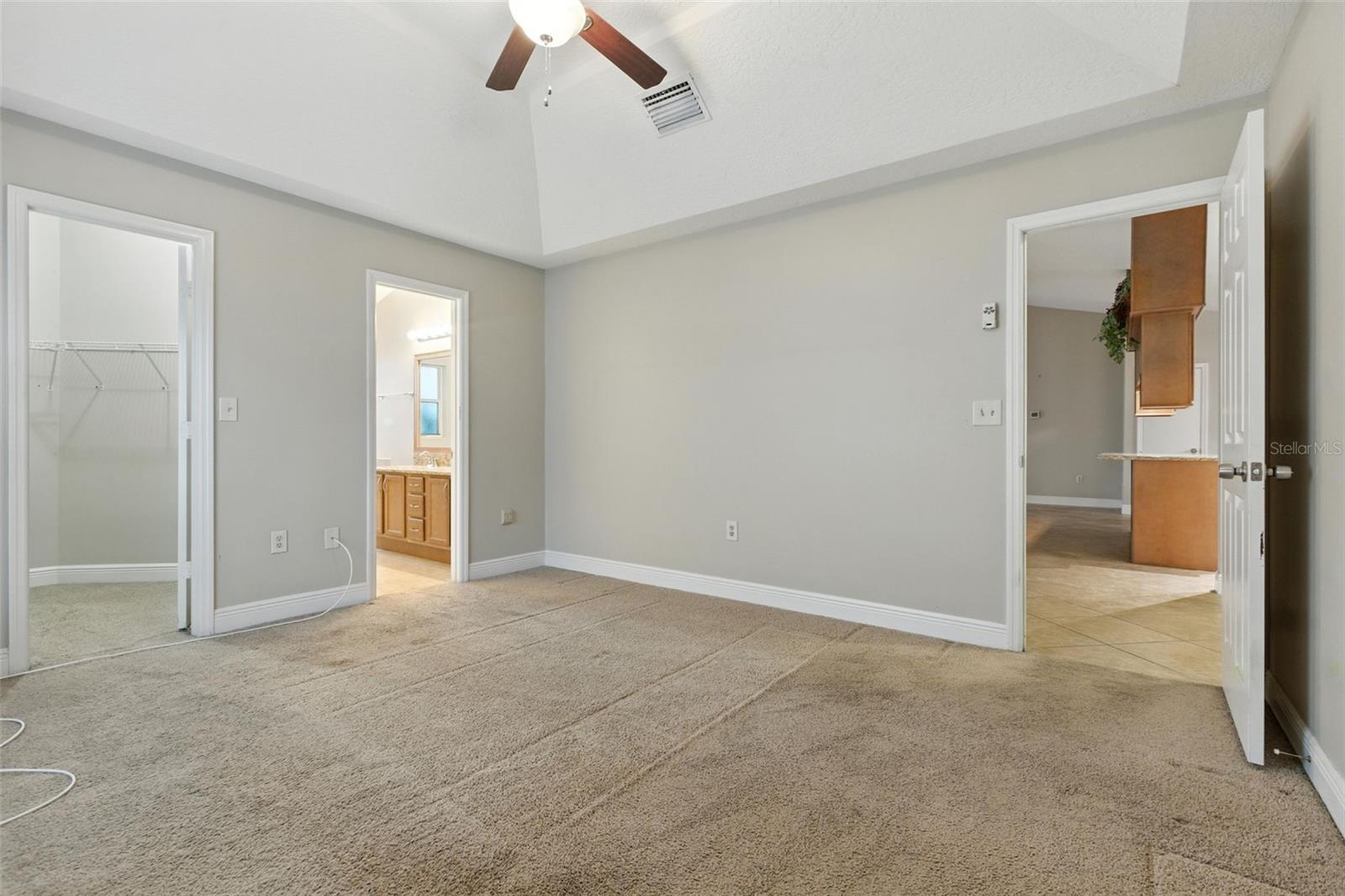 Image 22 of 52 For 1358 Emerald Drive