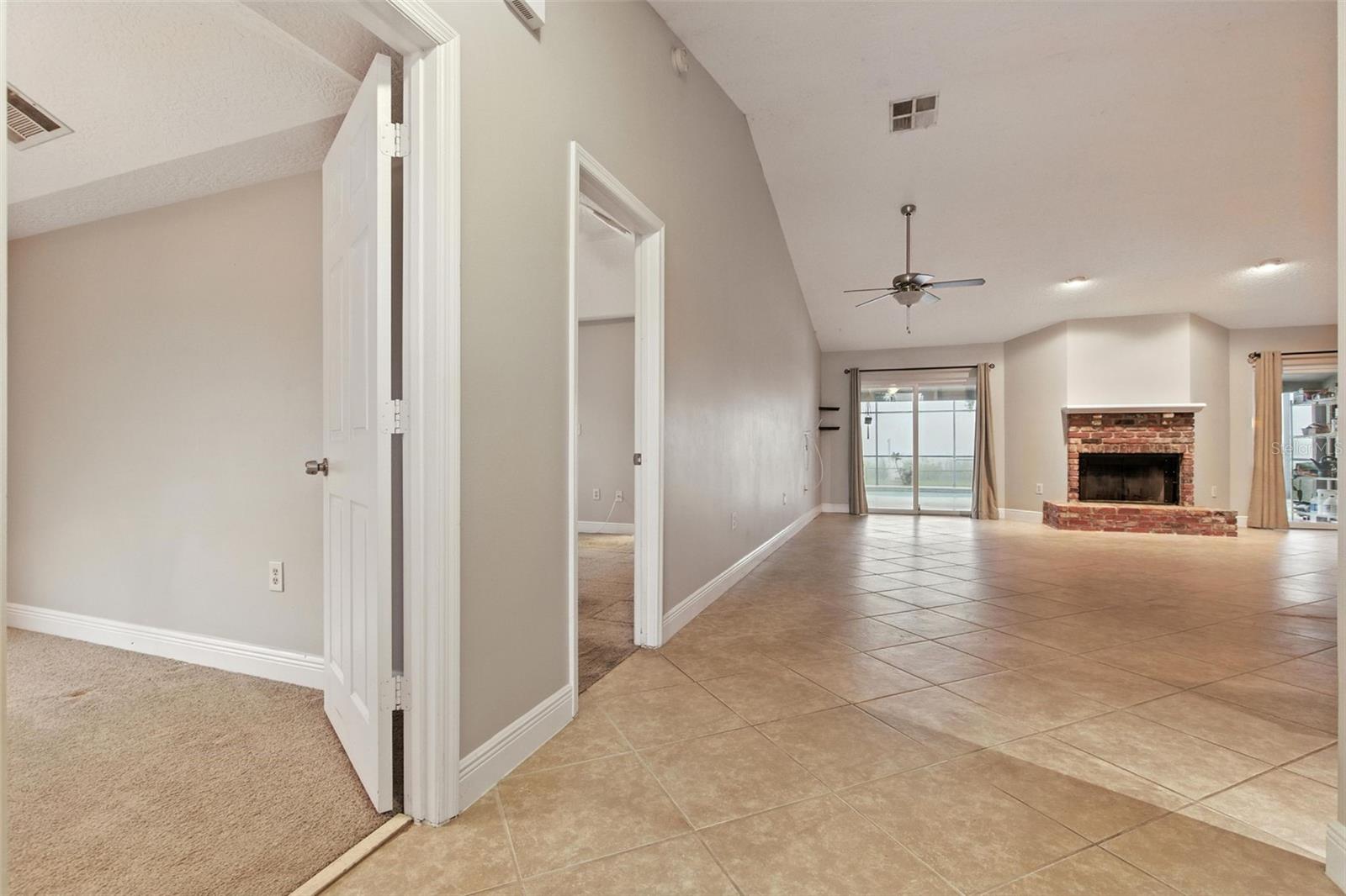 Image 9 of 52 For 1358 Emerald Drive