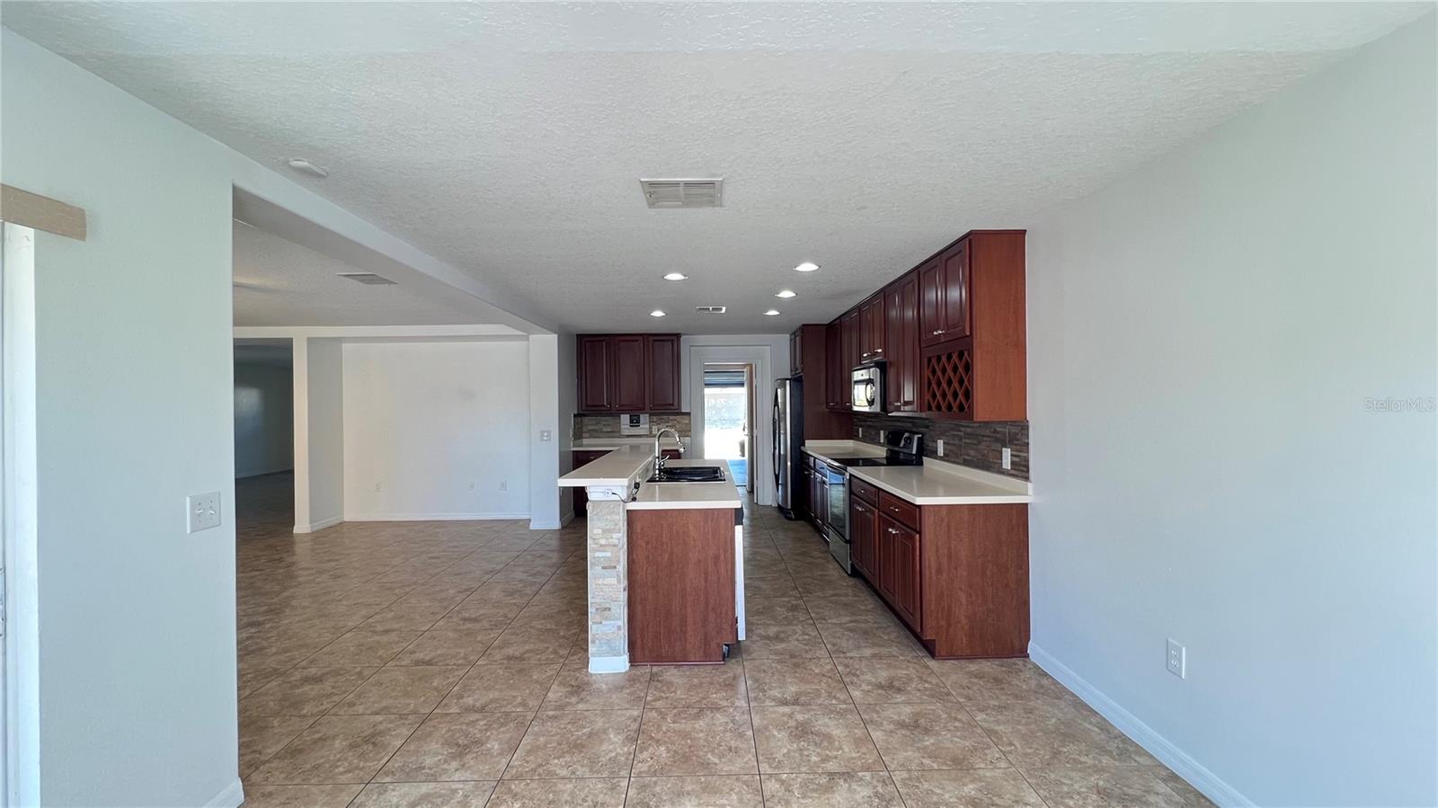 Image 15 of 54 For 446 Rosselli Boulevard
