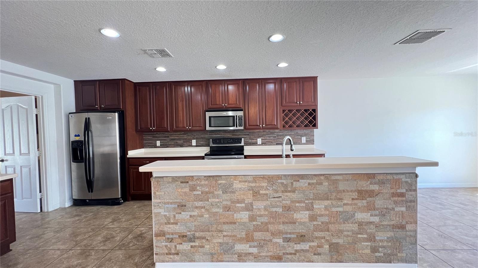 Image 19 of 54 For 446 Rosselli Boulevard