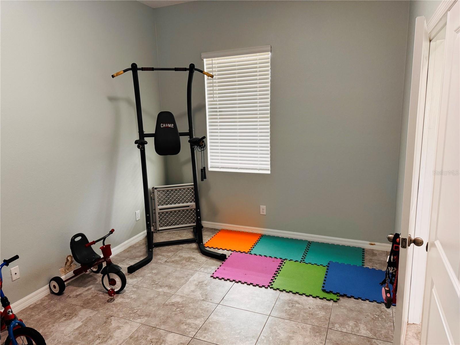 Image 7 of 21 For 2082 Sola Vista Avenue