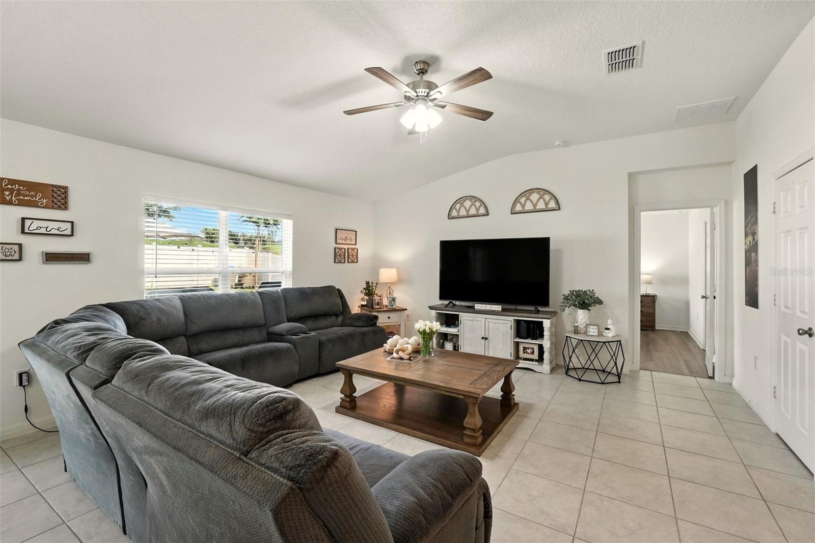 Image 12 of 38 For 3240 Casa Del Rey Avenue