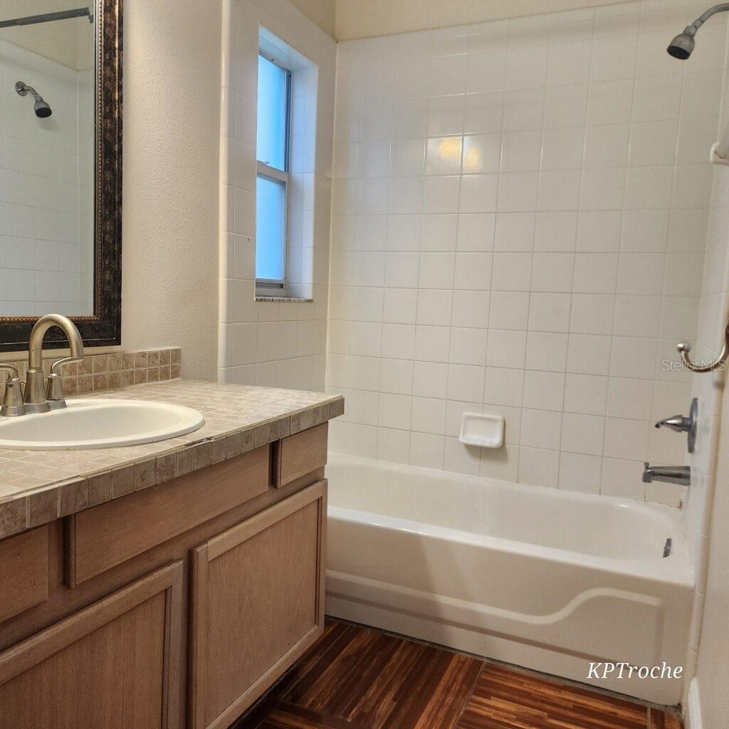 Image 7 of 13 For 523 Eagle Pointe N