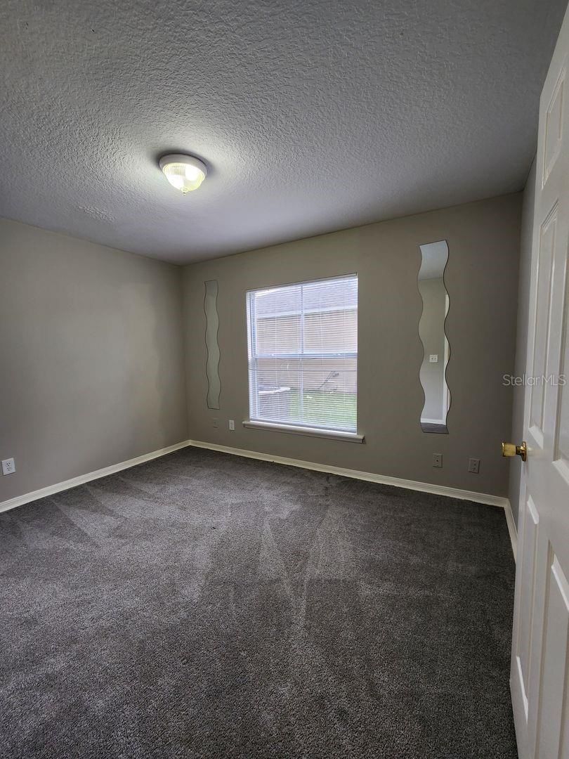 Image 12 of 23 For 421 Magpie Court