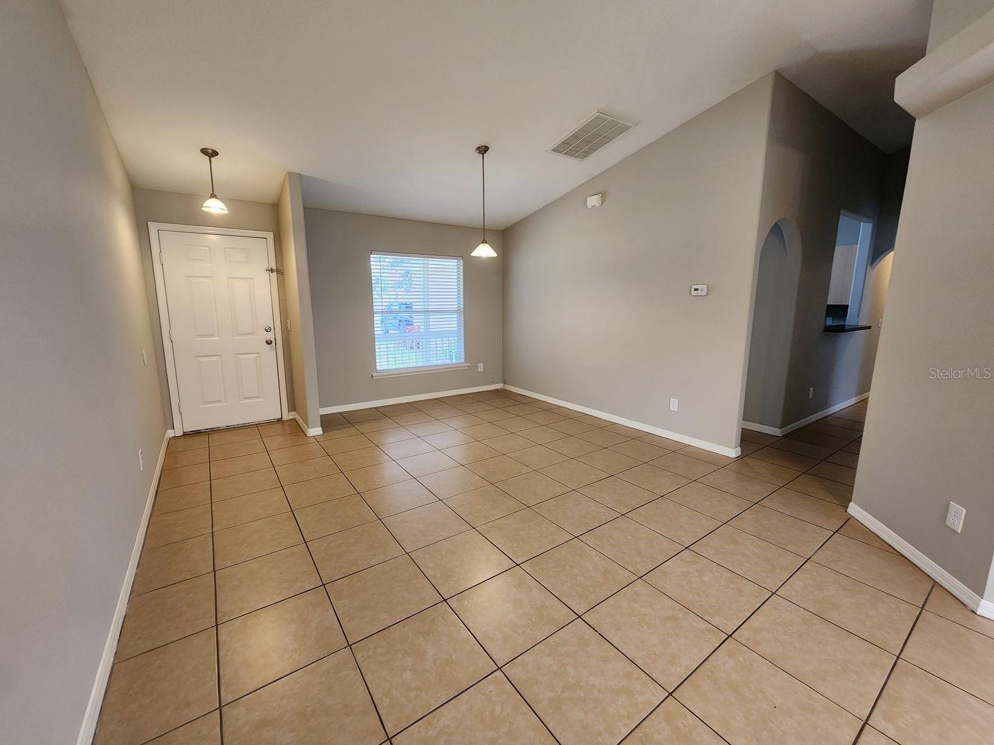 Image 2 of 23 For 421 Magpie Court