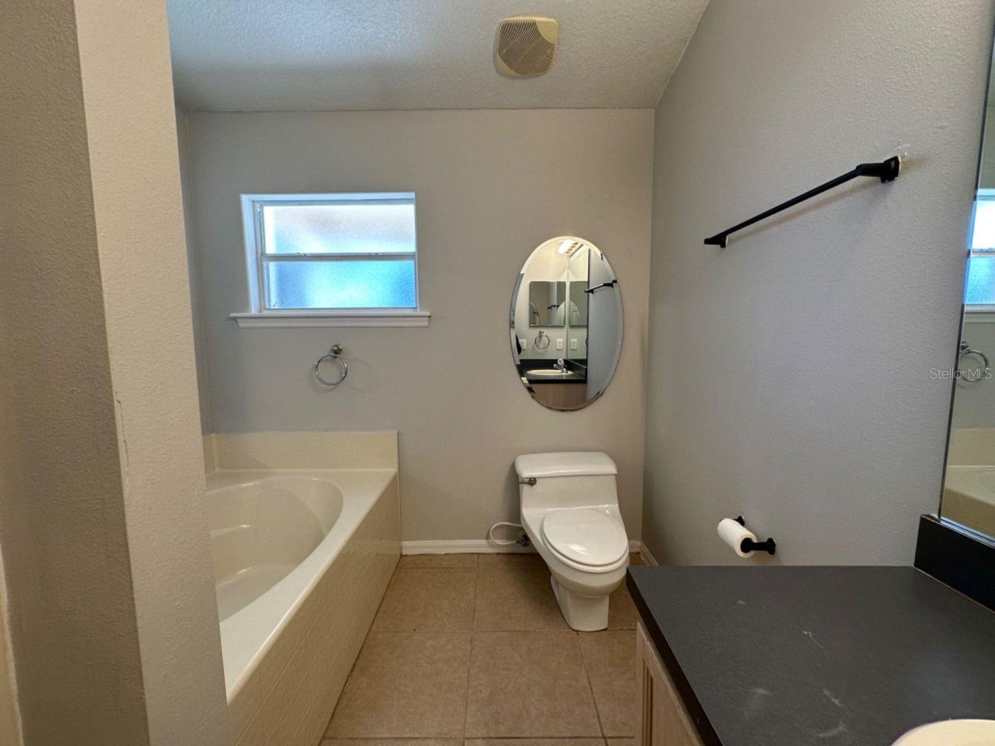 Image 20 of 23 For 421 Magpie Court