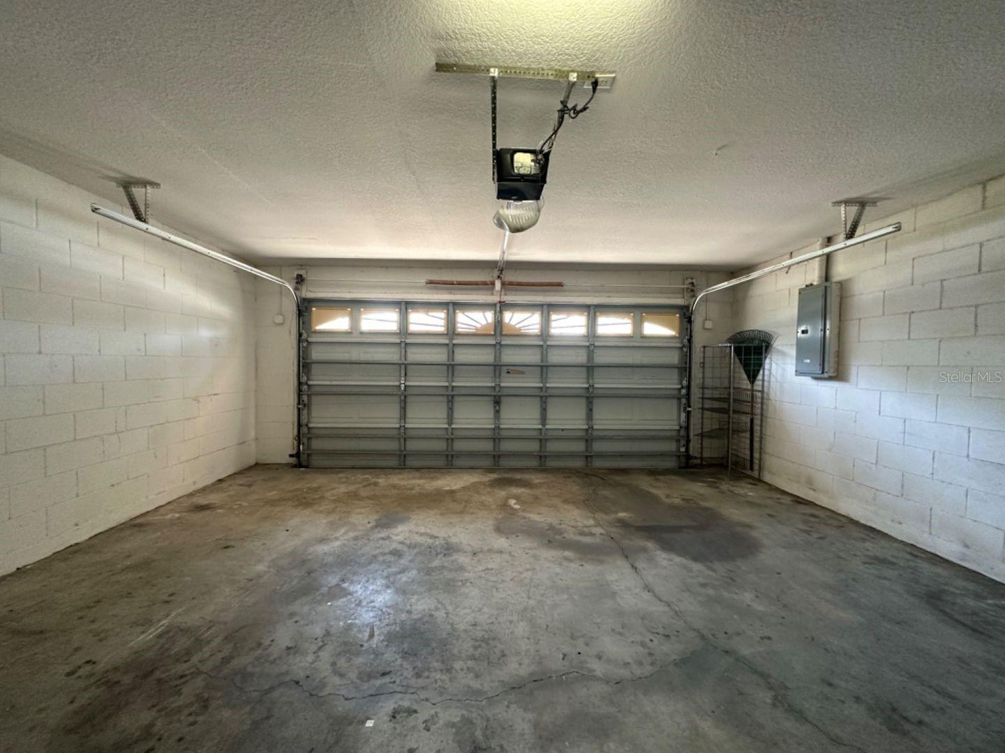 Image 21 of 23 For 421 Magpie Court