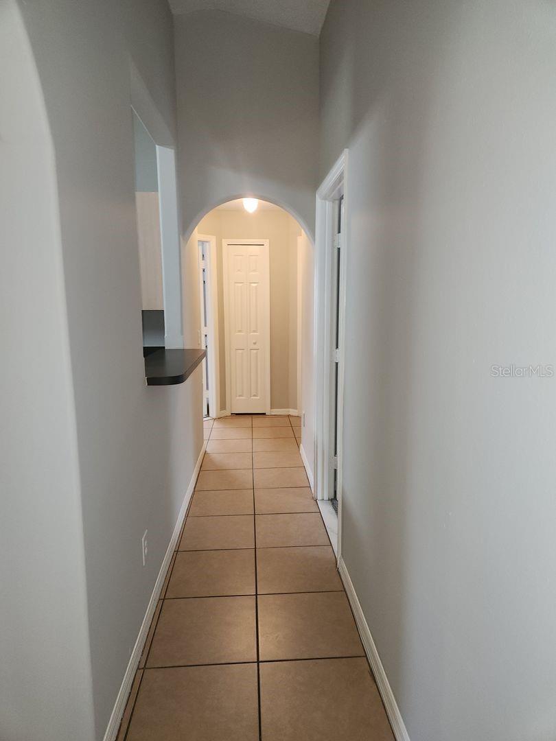 Image 8 of 23 For 421 Magpie Court