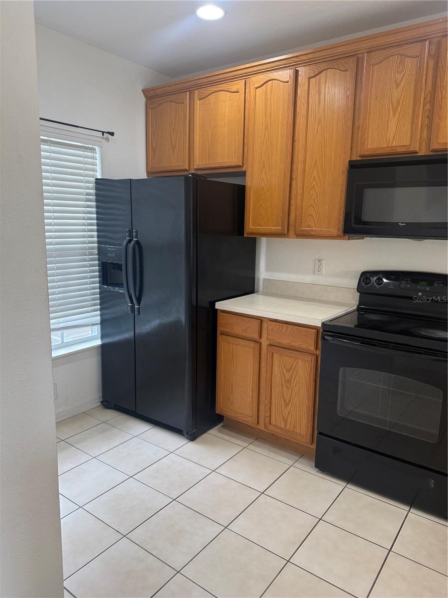 Image 3 of 7 For 3431 Wilshire Way Road 29