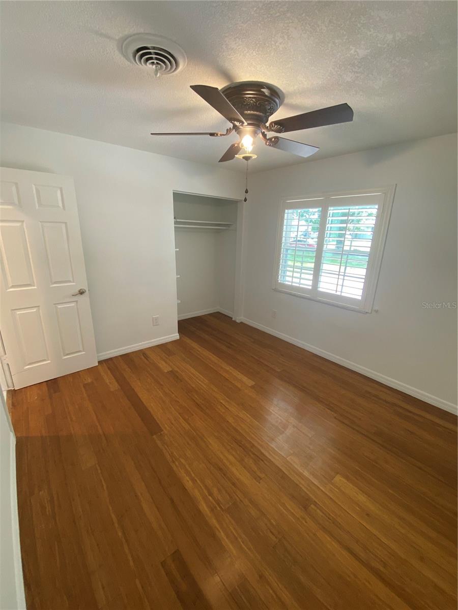 Image 36 of 60 For 3823 Bainbridge Avenue