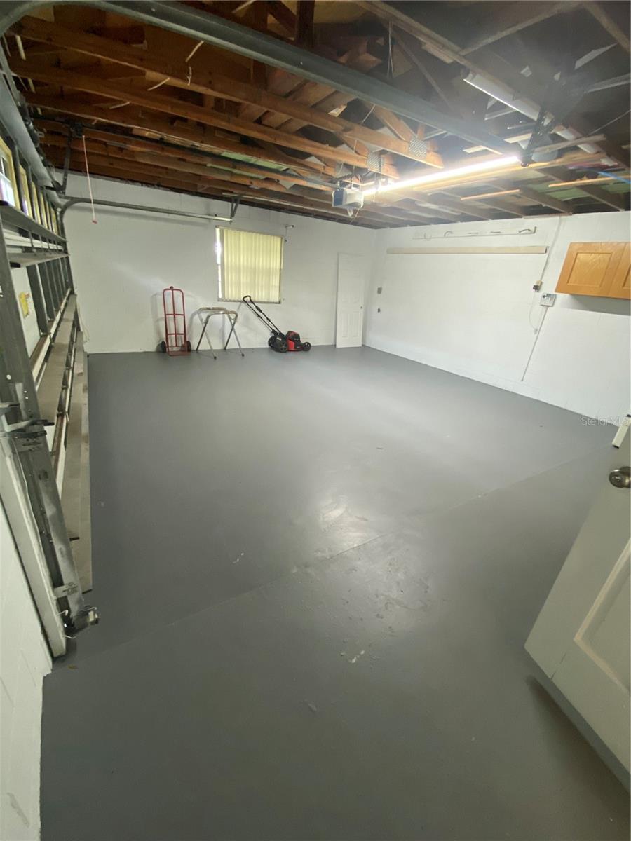 Image 41 of 60 For 3823 Bainbridge Avenue