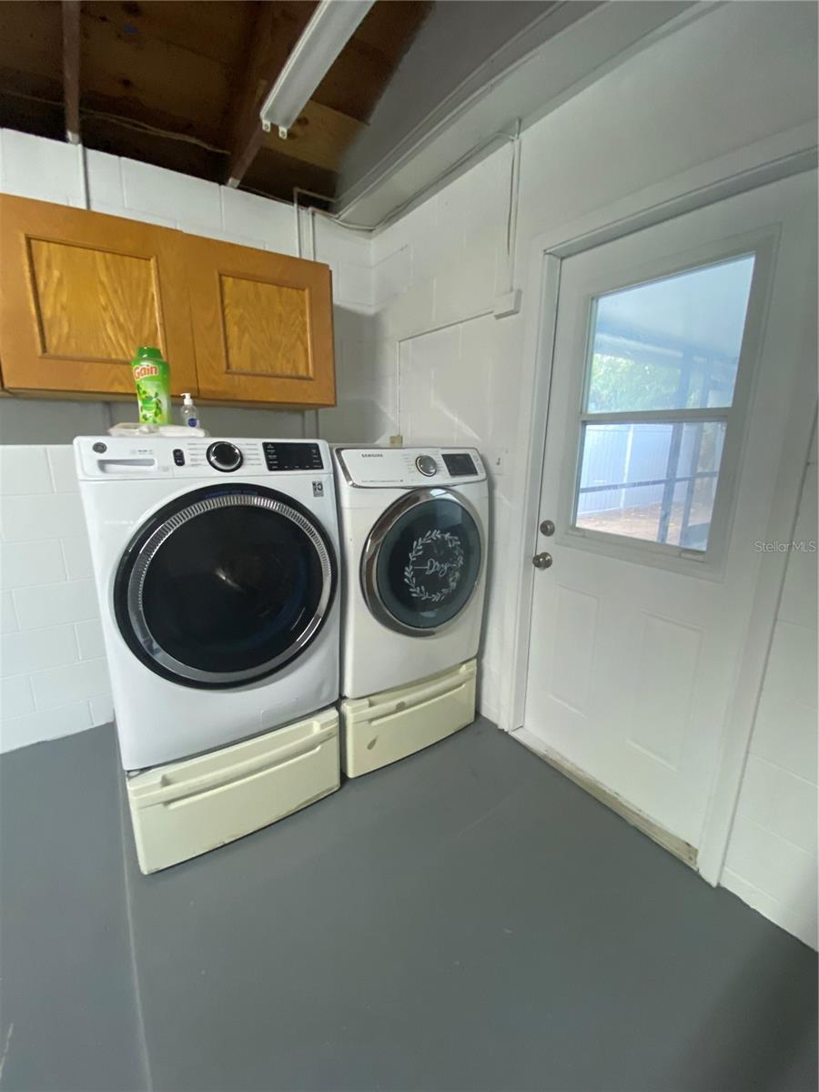 Image 42 of 60 For 3823 Bainbridge Avenue