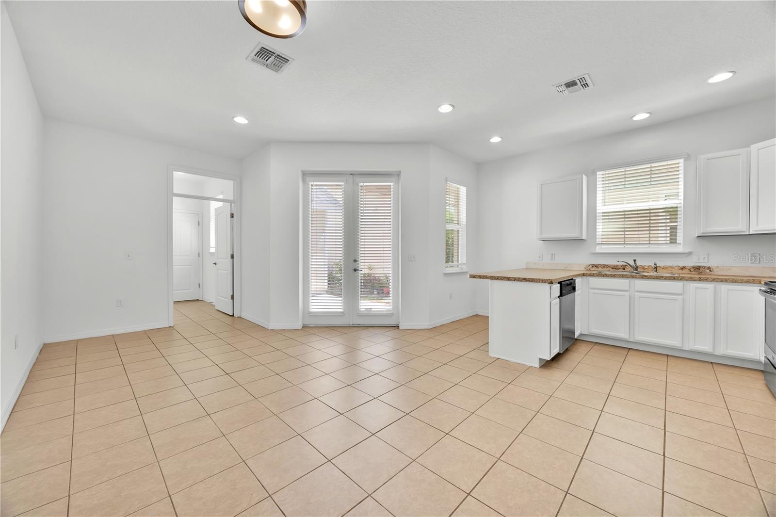 Image 10 of 28 For 923 Sumner Street