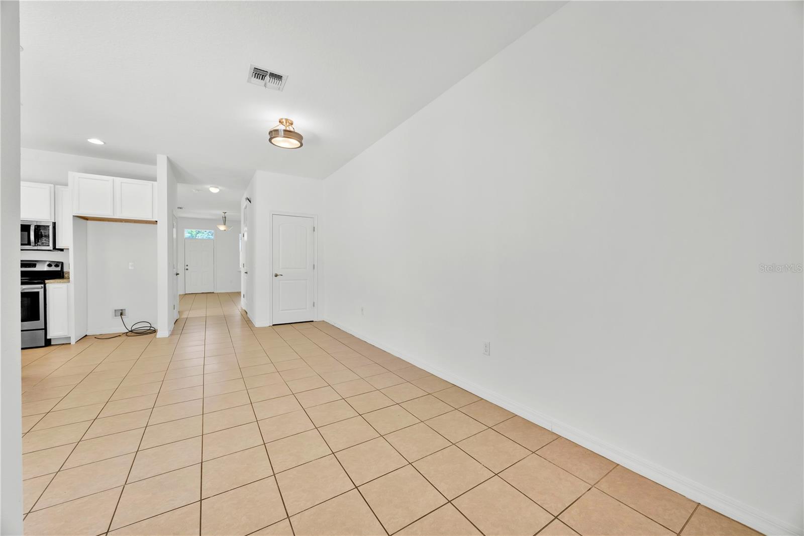 Image 13 of 28 For 923 Sumner Street