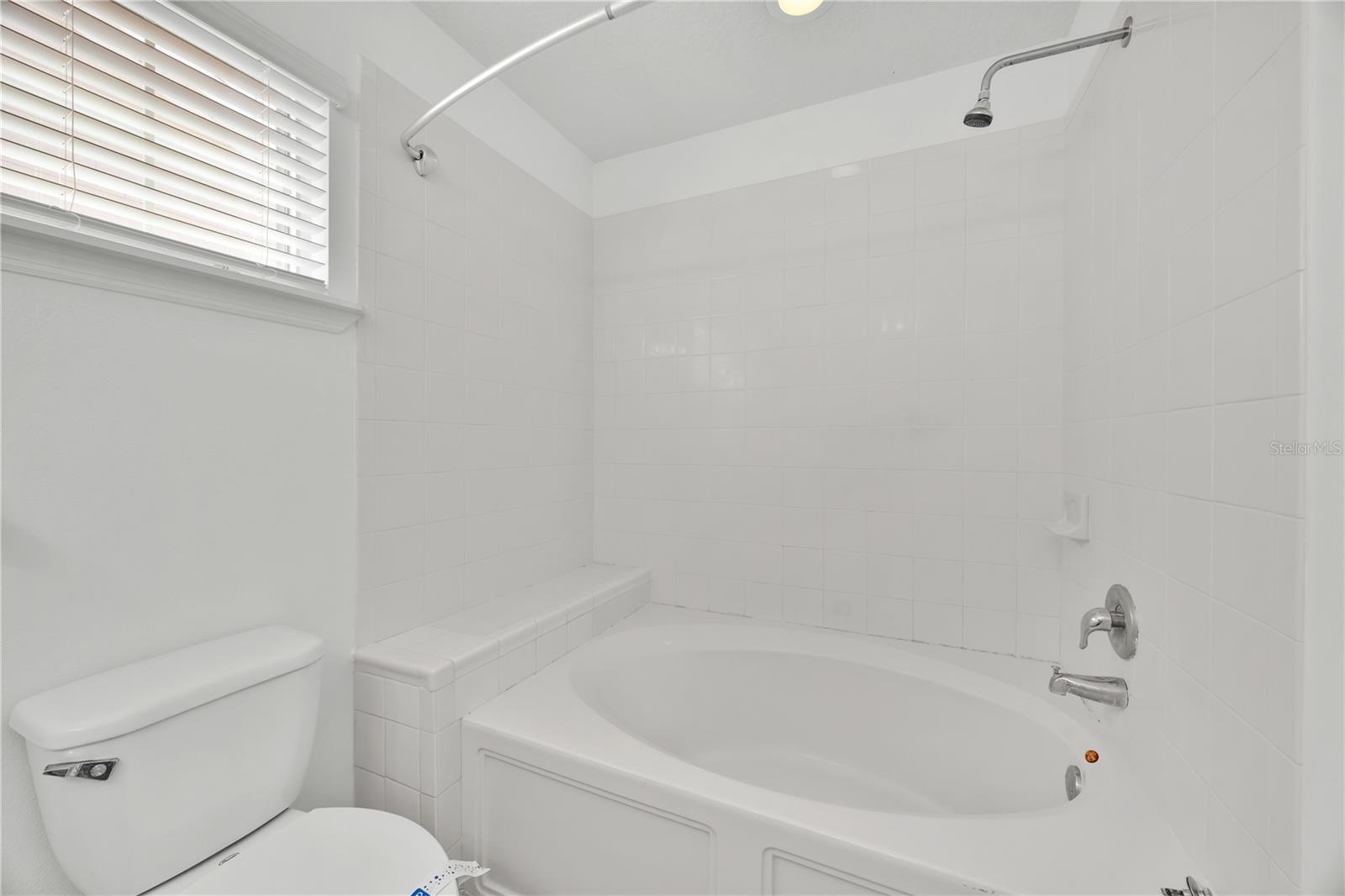 Image 23 of 28 For 923 Sumner Street