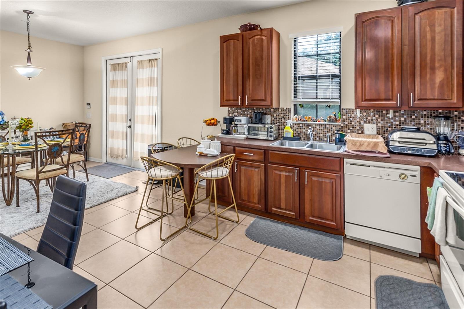 Image 2 of 24 For 13746 Beauregard Place