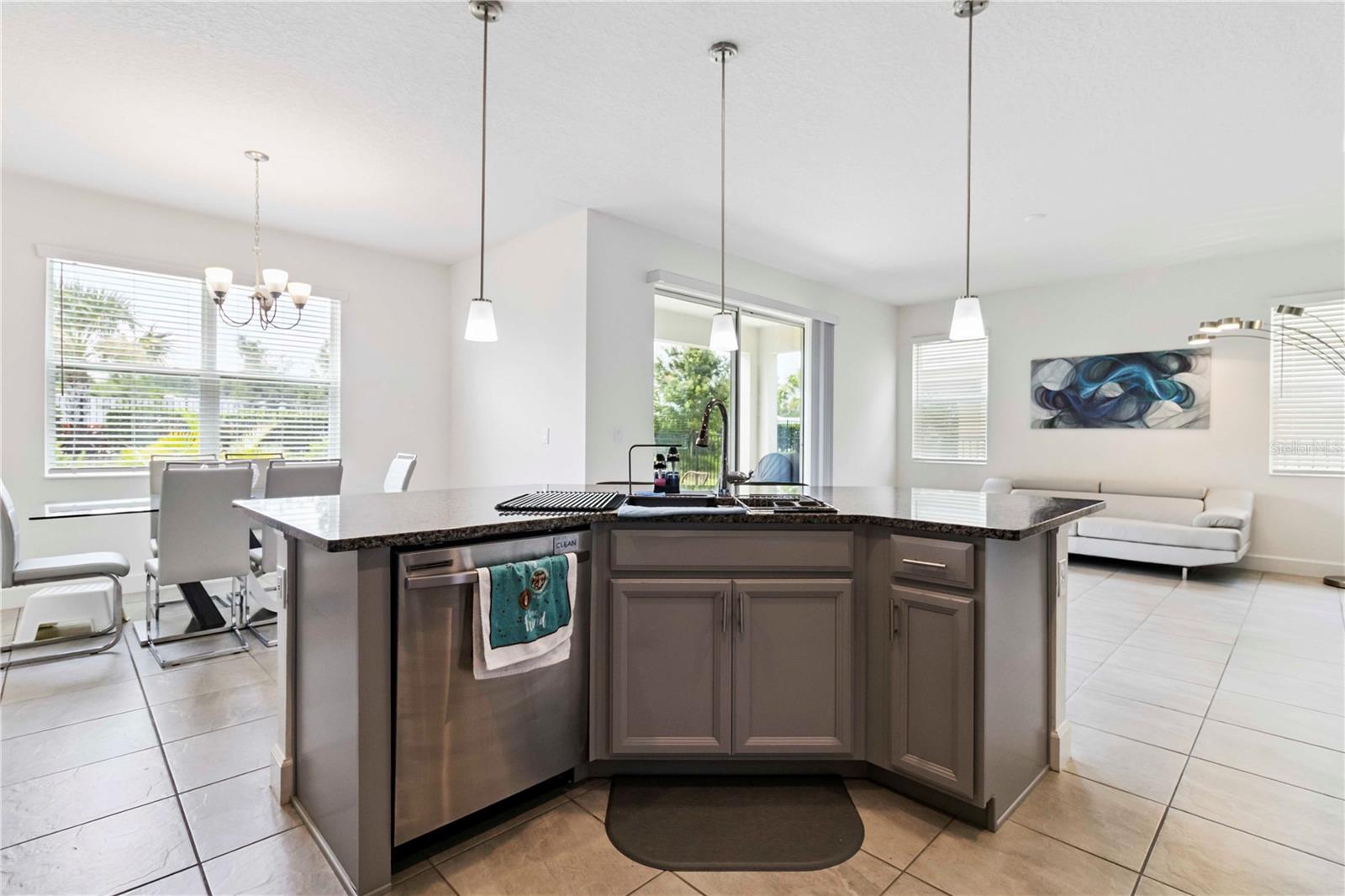 Image 18 of 40 For 5653 Del Coronado Drive