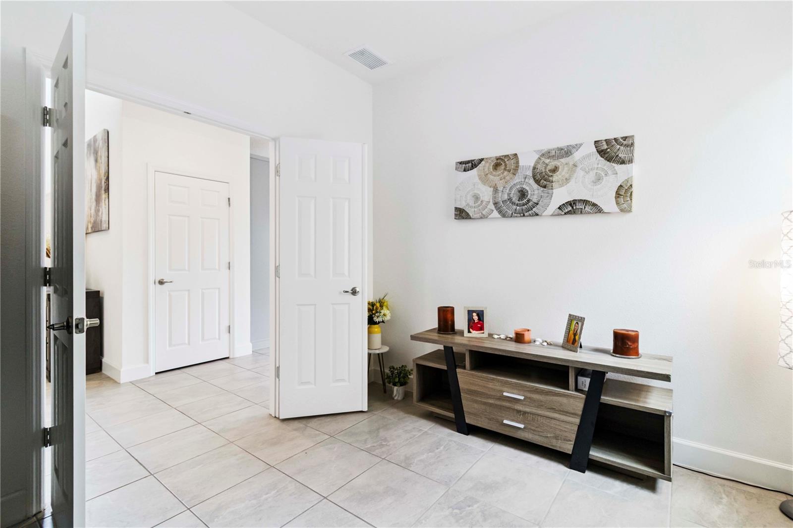 Image 21 of 40 For 5653 Del Coronado Drive