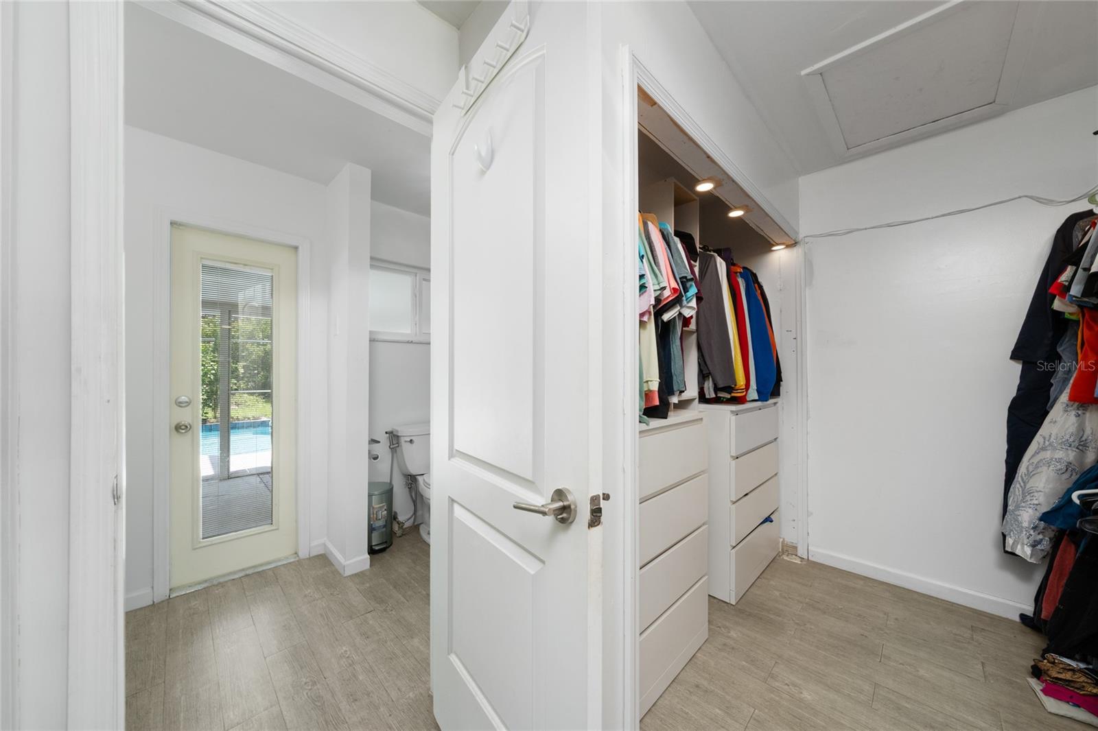 Image 13 of 33 For 8442 Cedar Cove Drive