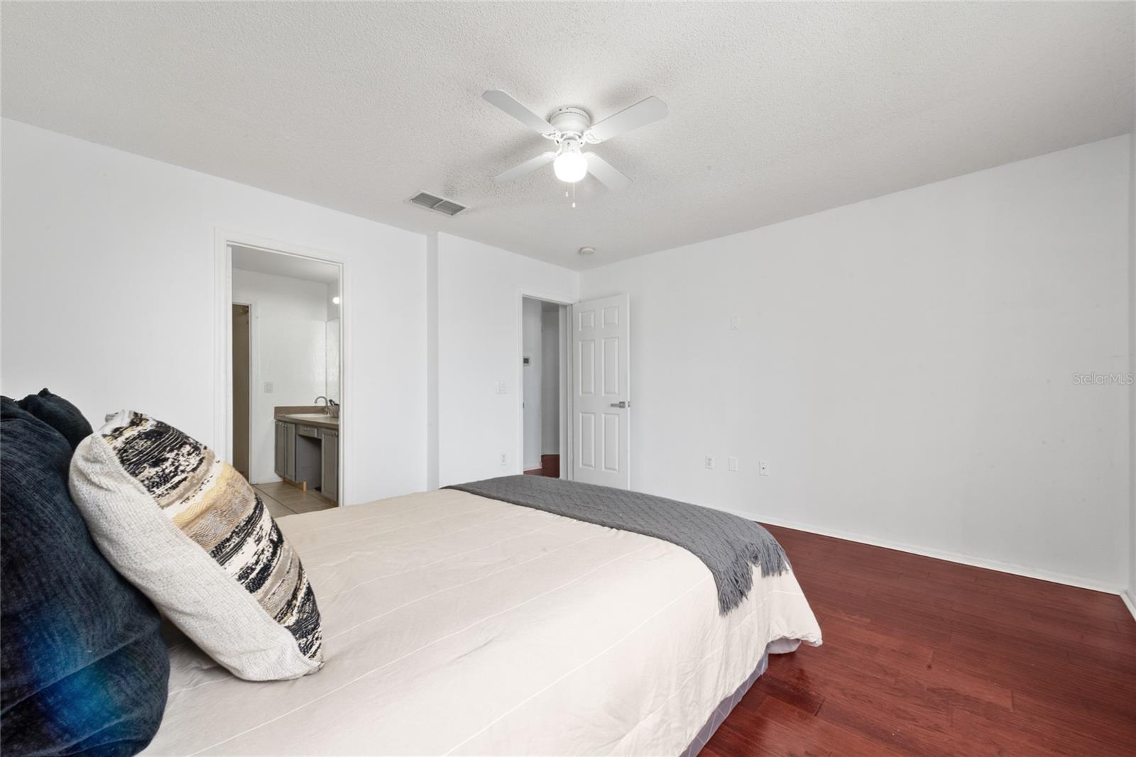 Image 38 of 47 For 1233 Sandbrook Drive