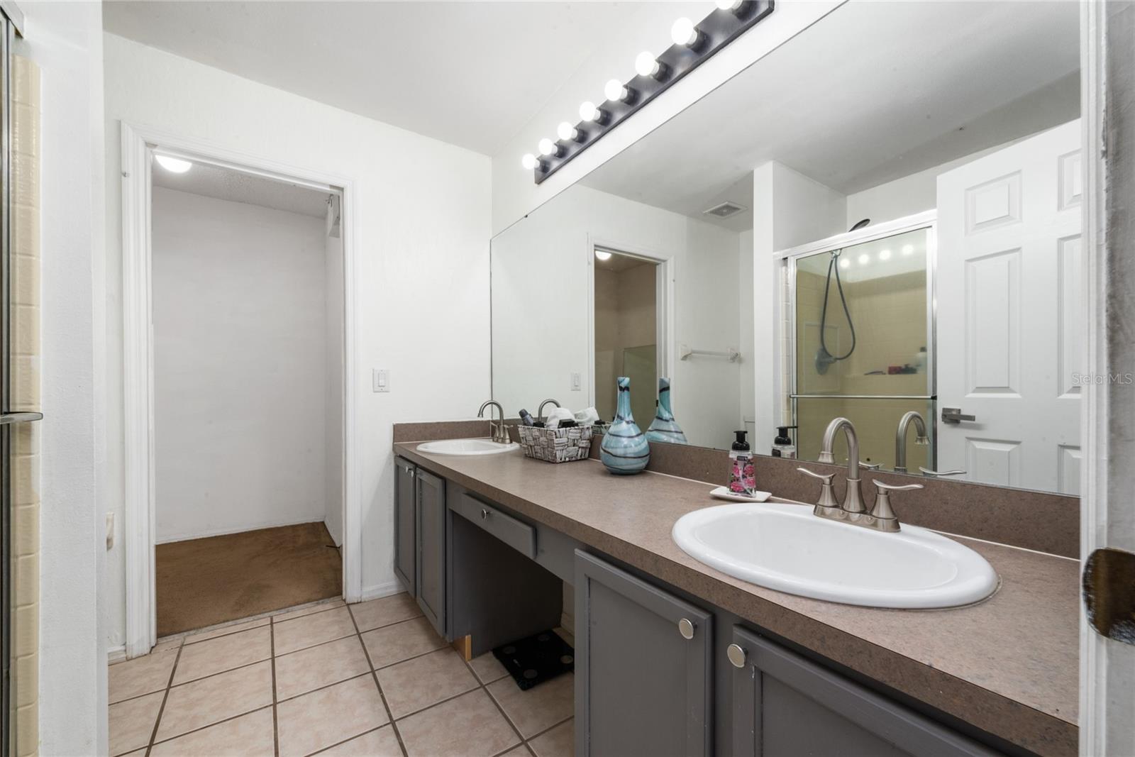 Image 39 of 47 For 1233 Sandbrook Drive